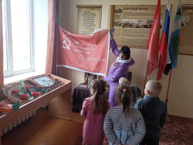 Воспитанники дошкольной группы побывали на экскурсии в школьном краеведческом музее..